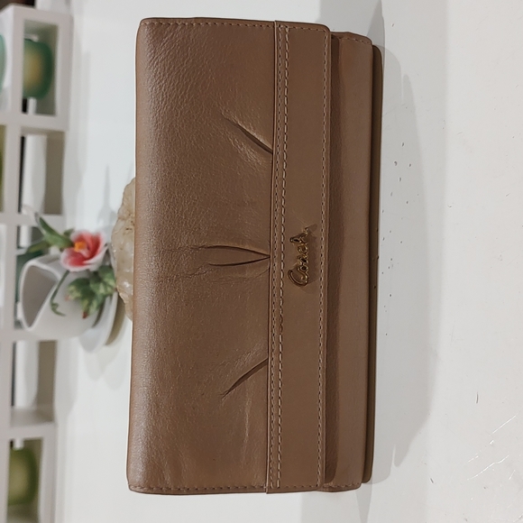 Coach Wyn Soft wallet - Picture 1 of 8